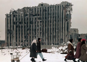 Grozny en 1995... Le palais présidentiel détruit par les Russes...
