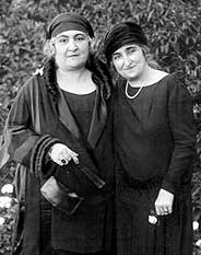 Hoda Sharaoui et Safia Zaghlui