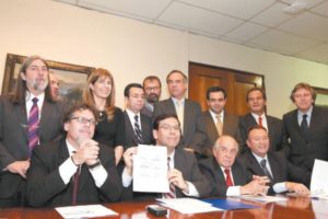 Accord «historique» au Sénat (juillet 2014) entre les divers partis concernant la réforme fiscale