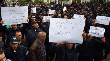 Des policiers dans la capitale: Alger, le mardi 14 octobre 2014