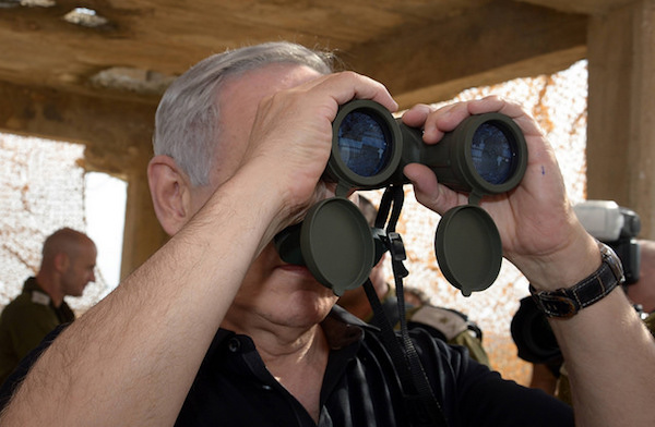 Benyamin Netanyahou inspecte Gaza en octobre 2015
