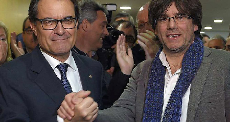 Artur Mas et Carles Puigdemont, le nouveau président de la Genéralité de Catalogne