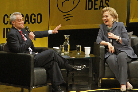 Rahm Emmanuel et Hillary Clinton, en décembre 2015