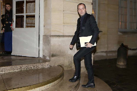 Laurent Berger, de la CFDT, sur les marches de Matignon, en décembre 2015. Il grimpe vite...